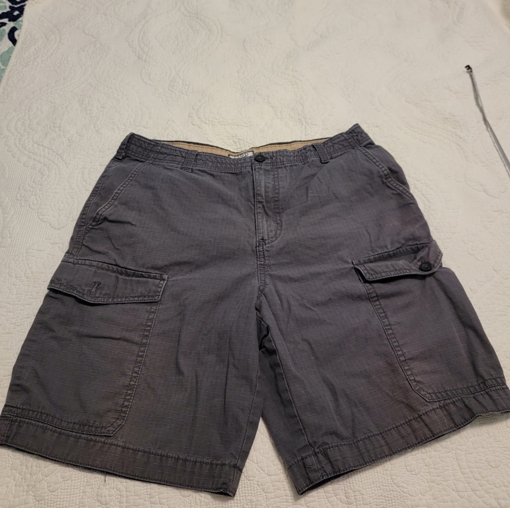 Gray Izod men's ripstop cargo shorts size 34